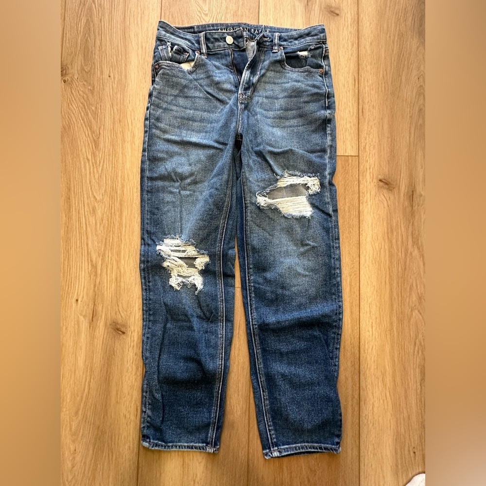 American eagle mom jeans